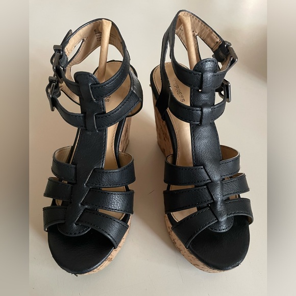 Express Black Cork Wedges - Picture 3 of 7